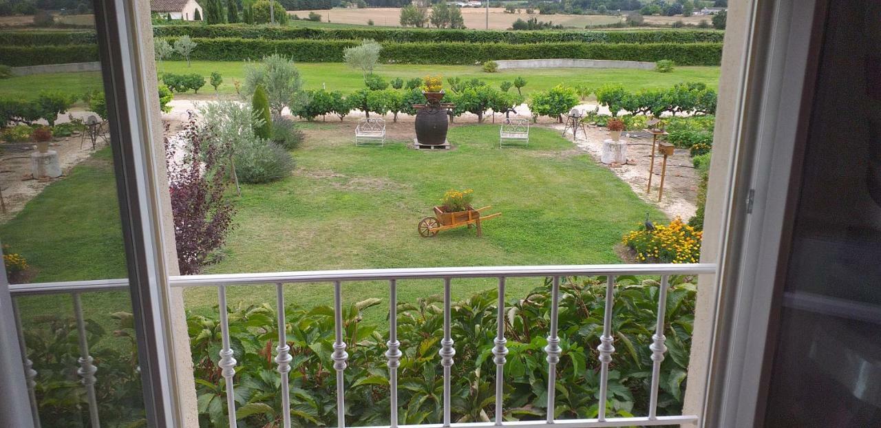 Chambre Du Raisin Puyricard Exterior foto
